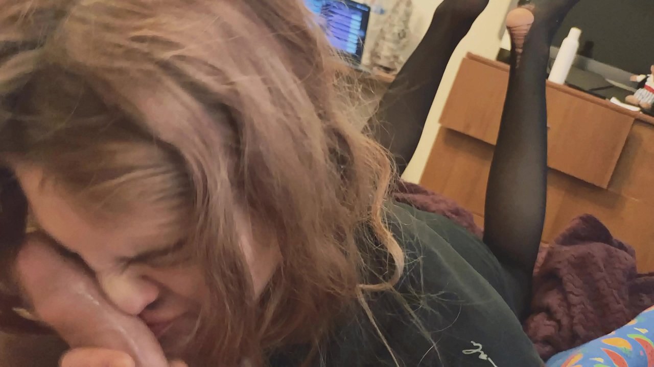 זין גרון, גרביונים קרועים ועקבים קרועים נחמד לפגוש